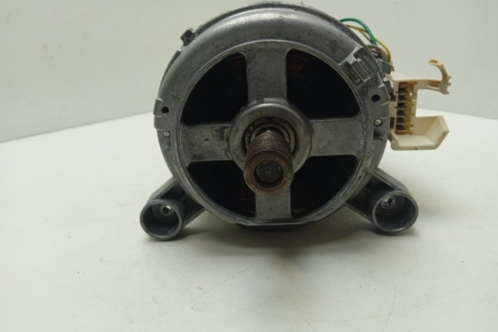EWS10470W кт141 Двигатель для стиральной машины Electrolux EWS10470W б/у