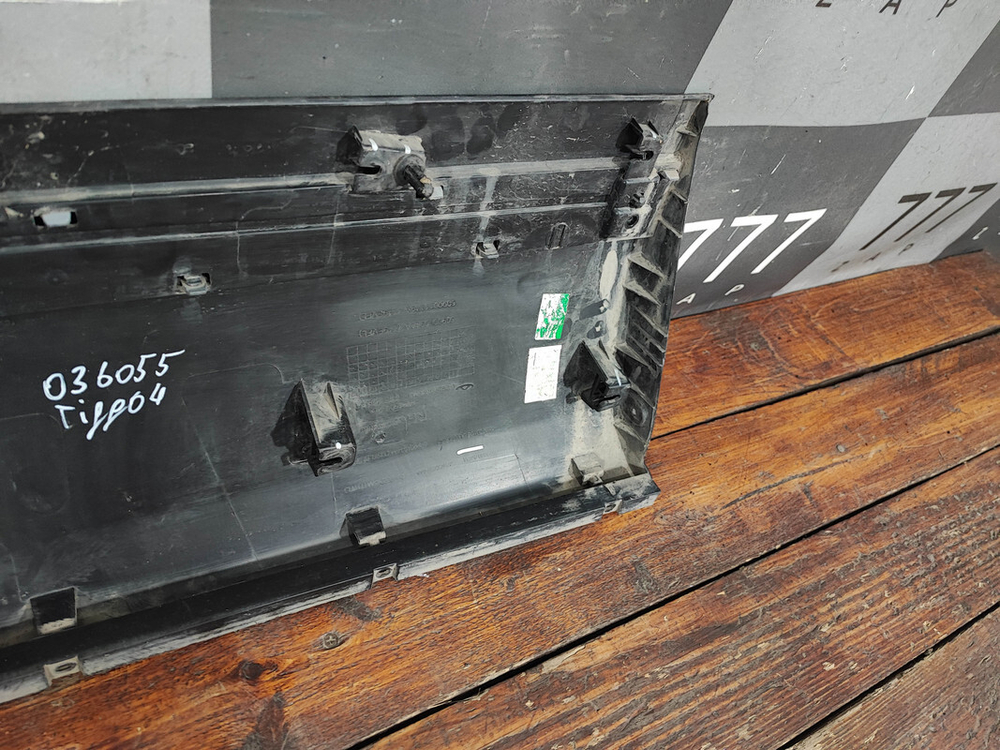 Накладка двери передней правой Chery Tiggo 4 18-нв Б/У Оригинал 609000758AA