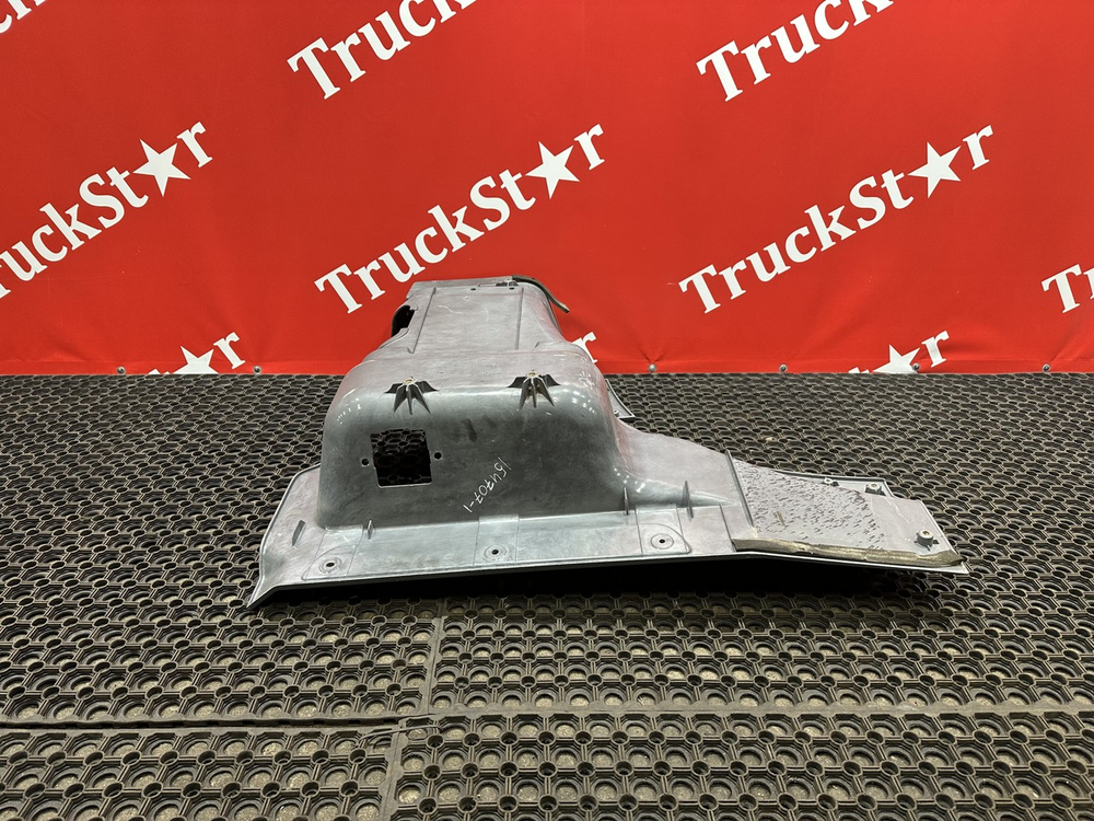 Корпус подножки левый