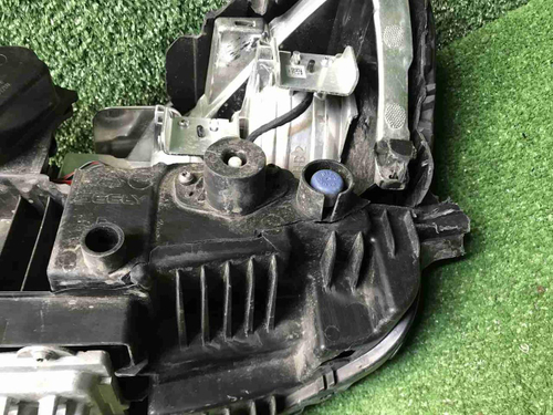 Битая Фара правая Geely Tugella (2019-2024) LED