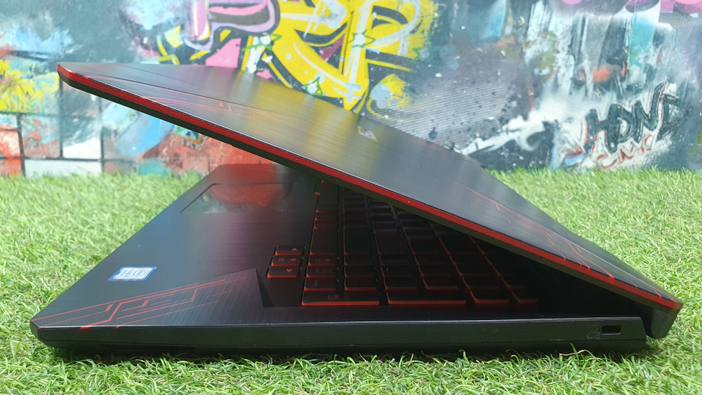 Игровой ASUS i5-8/16 Gb/GTX 1050 2 Gb/FHD