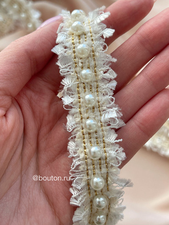 Тесьма белая с жемчугом твид