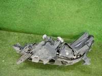 Битая Фара правая Toyota Hilux 8 (2020-н.в.) LED