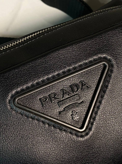 Сумка-мессенджер Prada