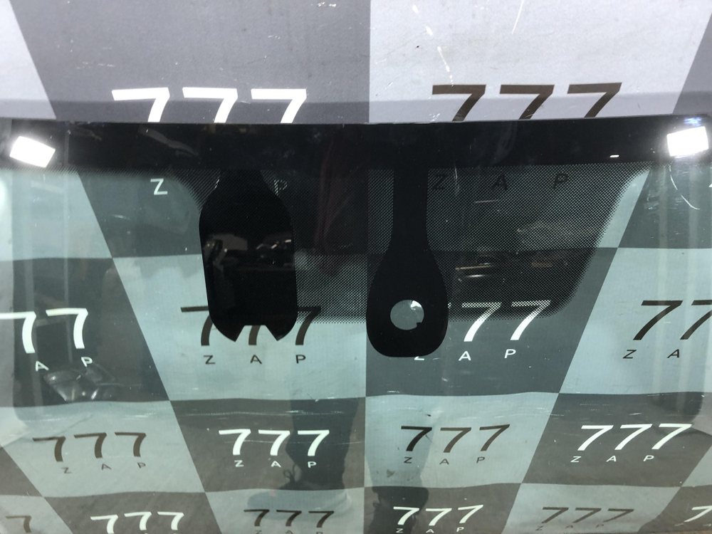 Стекло лобовое с обогревом Skoda Karoq 17-нв Б/У Оригинал 57R845011C