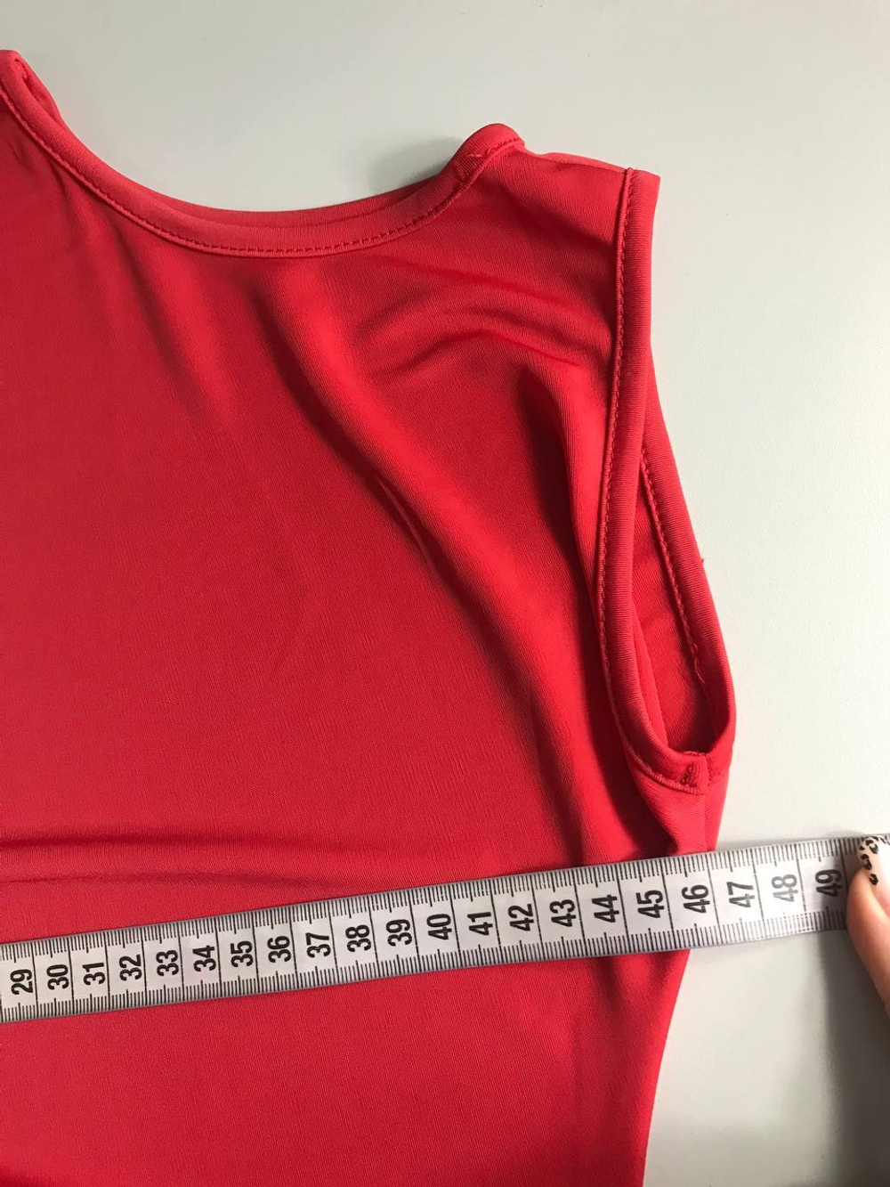 Платье с красивым акцентом, визуально 44 размер