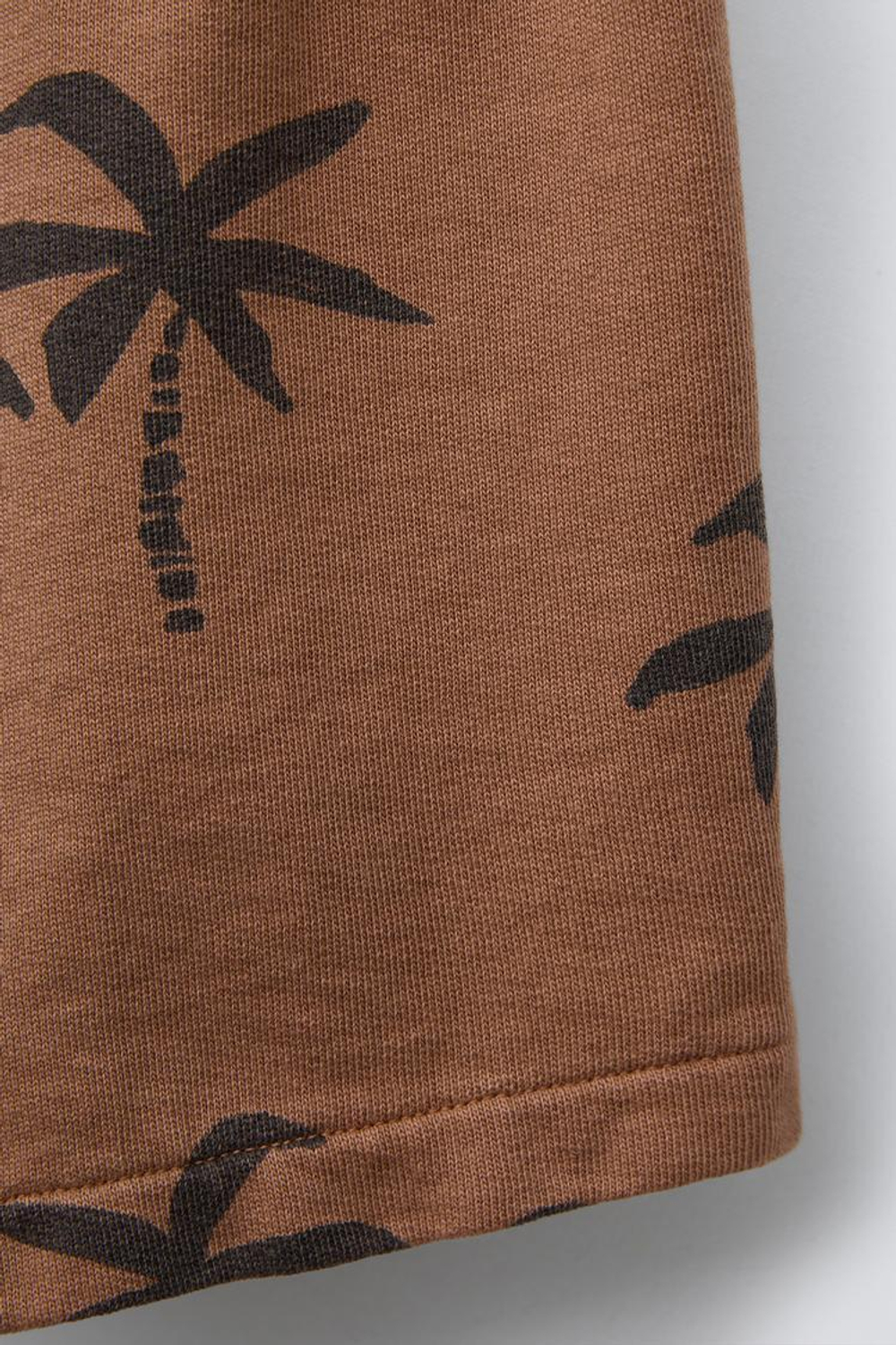 ZARA ШОРТЫ-БЕРМУДЫ ИЗ ТКАНИ С РЕЛЬЕФНЫМ УЗОРОМ И ПРИНТОМ «ПАЛЬМЫ», СВЕТЛО-КОРИЧНЕВЫЙ