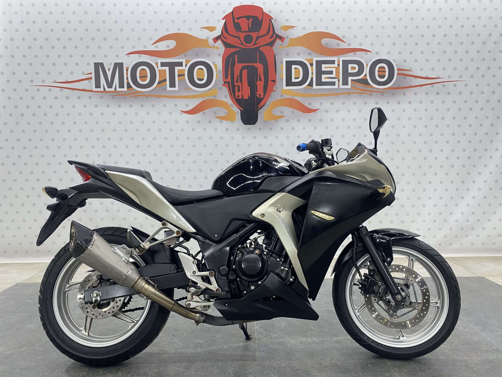 Honda CBR250R , 2012