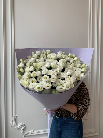 Букет из 31 ветки эустомы