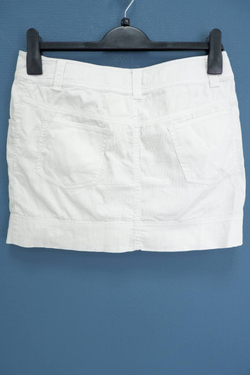 Юбка Ostin белоснежного цвета 44 размер