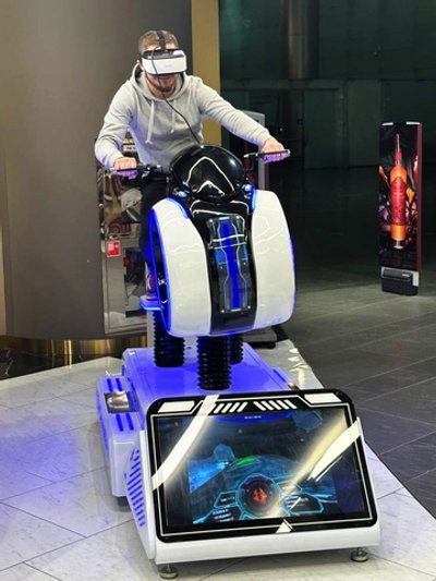 Аттракцион виртуальной реальности гонка Moto VR