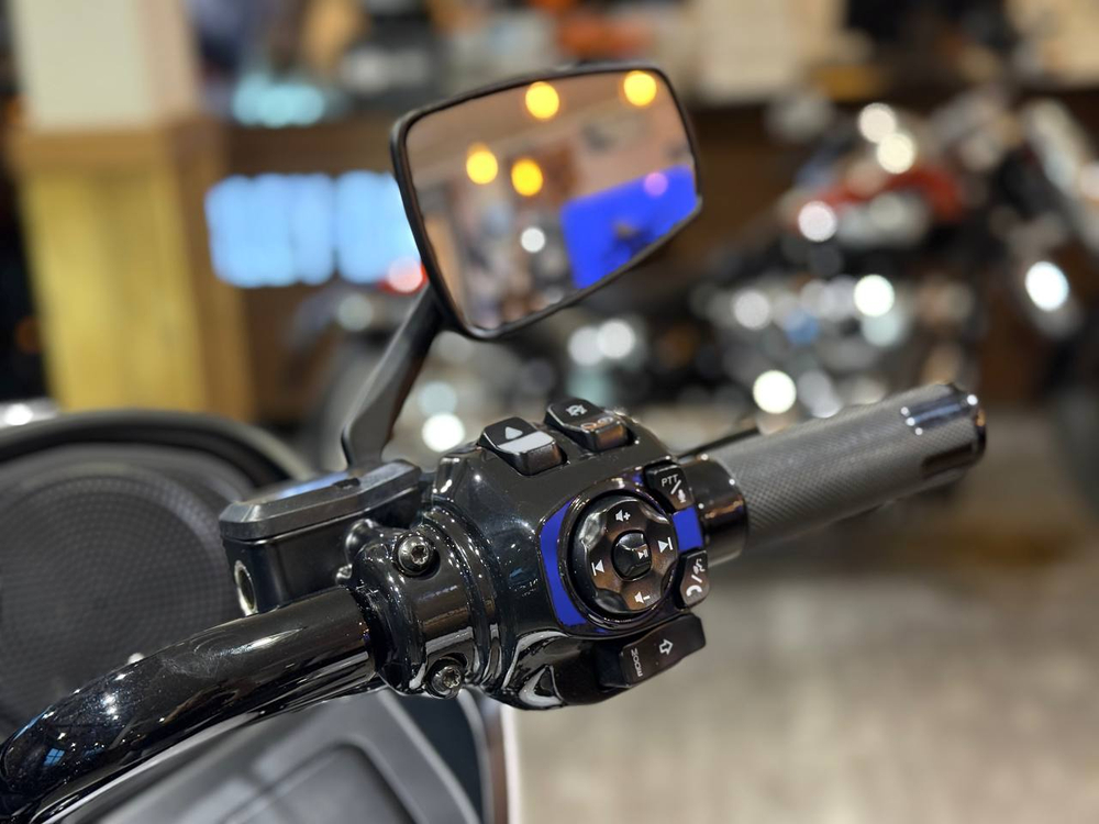 Harley-Davidson Road Glide 117, WHITE ONYX PRL/BLK, 2024