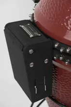 Керамический гриль Kamado Joe Classic II Stand-Alone, 46 см (красный), на столе из дуба