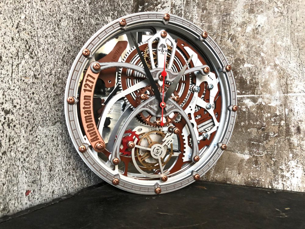 Часы настенные деревянные «Automaton 1277 Tourbillon» бело-серые, кинетические шестерёнки