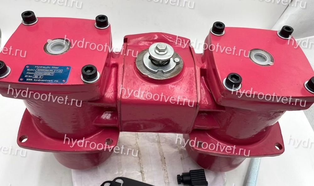 WKRFDON330DAL10D1.X/-L24 - Сливной фильтр гидравлический сдвоенный модели RFD тонкость фильтрации 10 мкм, типоразмер 330, вид присоединения: фланец SAE 2" (DN50), материал корпуса - алюминий, рабочее давление до 25 бар, визуально-электрический (лампа с напряжением 24В) индикатор загрязнения