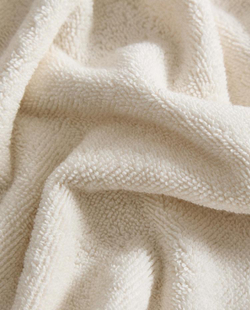 ZARA HOME БАННОЕ ПОЛОТЕНЦЕ С ДВОЙНОЙ КАЙМОЙ, ЦВЕТ СЛОНОВОЙ КОСТИ