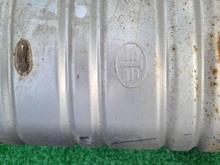 Глушитель Hongqi HS5 (2019-н.в.)