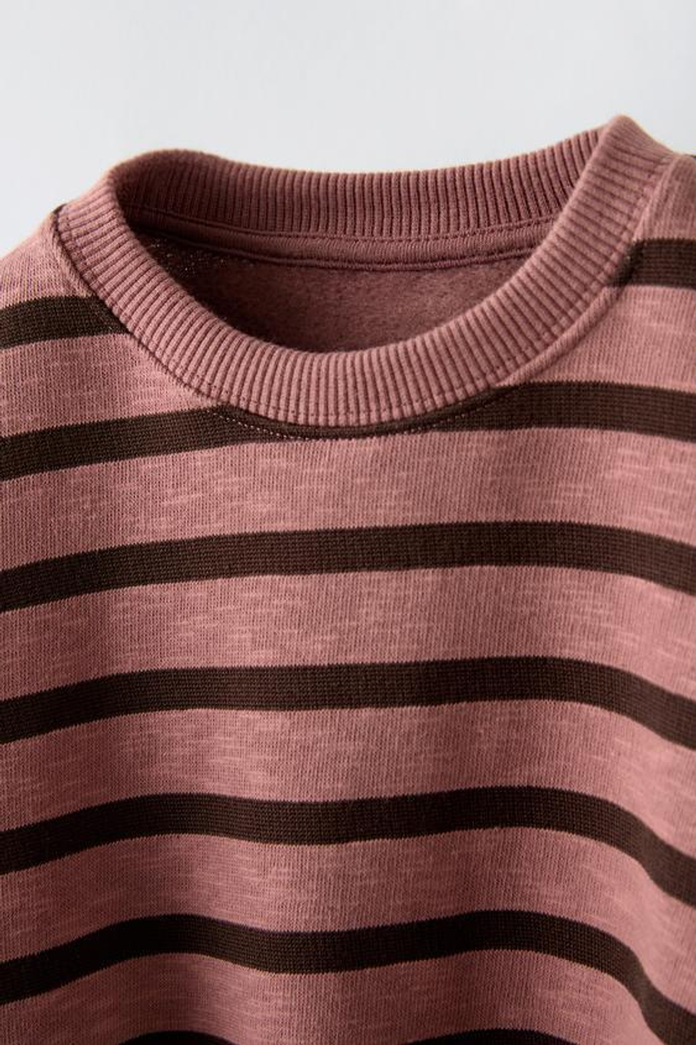 ZARA ТОЛСТОВКА В ПОЛОСКУ, РОЗОВАТЫЙ