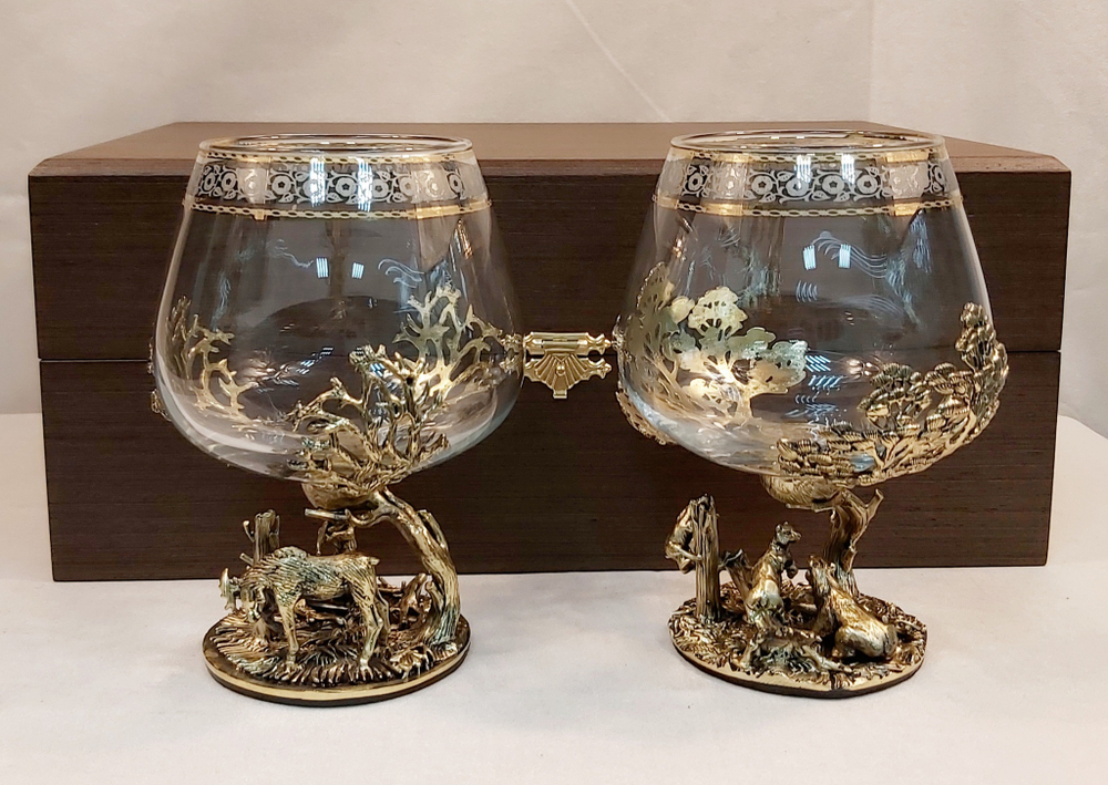 Набор из 2-х бокалов для коньяка "Охота на лося и Мишки в лесу" (подарочный футляр)