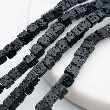 "Лава" бусины, куб, размер около 4,2-4,4 мм, цена за отрезок 19 см (1/2 нити)