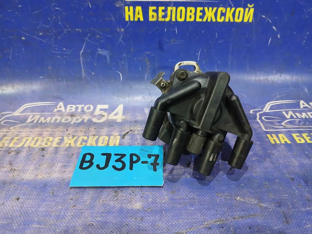Трамблер MAZDA FAMILIA 2001