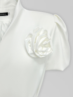 Костюм Diversiya из приталенного пиджака и юбки-миди с принтом бабочек и косынкой в комплекте