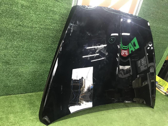 Капот Bentley Bentayga (2015-2020)