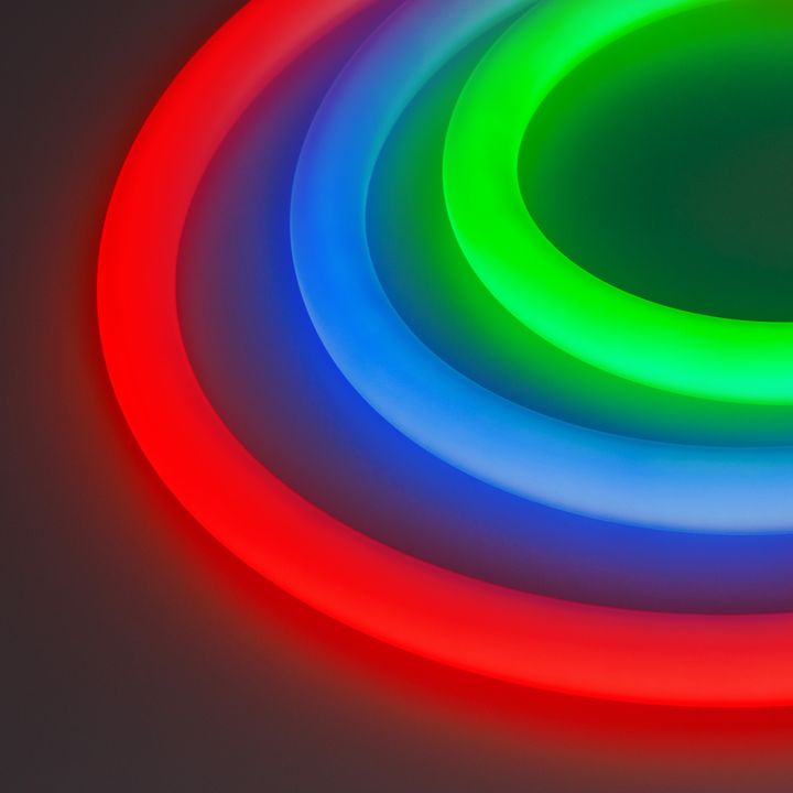 Светодиодная лента герметичная MOONLIGHT-BLACK-SIDE-G280-D25mm 24V RGB 360deg (14.4 W/m, IP65, 1m, wire x1) Arlight 047199