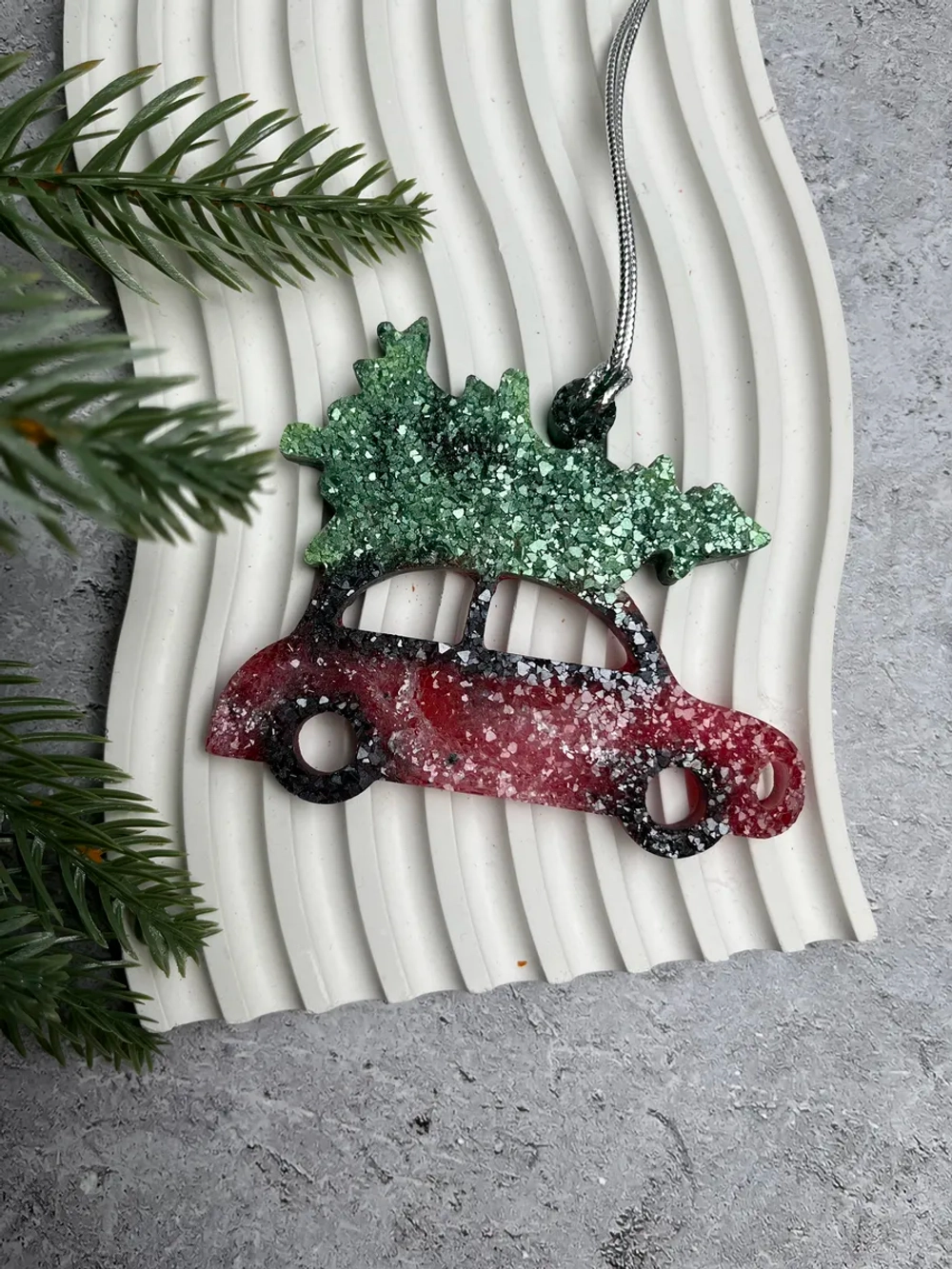 Новогодняя игрушка Машинка с Елкой