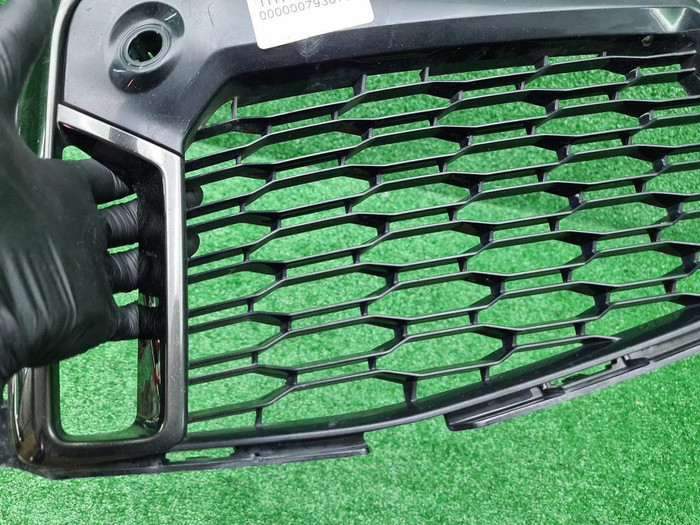 Решетка перед. бампера BMW 7er G11 (19-22) M-paket