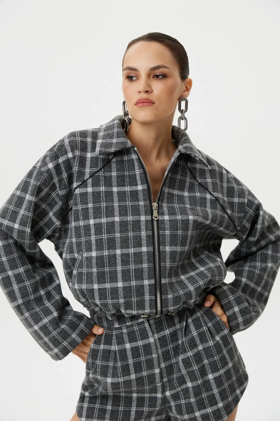 Бобмер Check, Серый