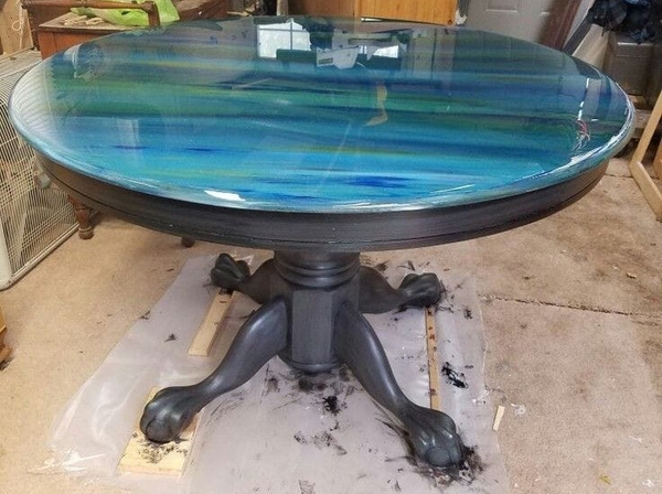 ЭКСКЛЮЗИВНЫЙ СТОЛ ИЗ ЭПОКСИДНОЙ СМОЛЫ