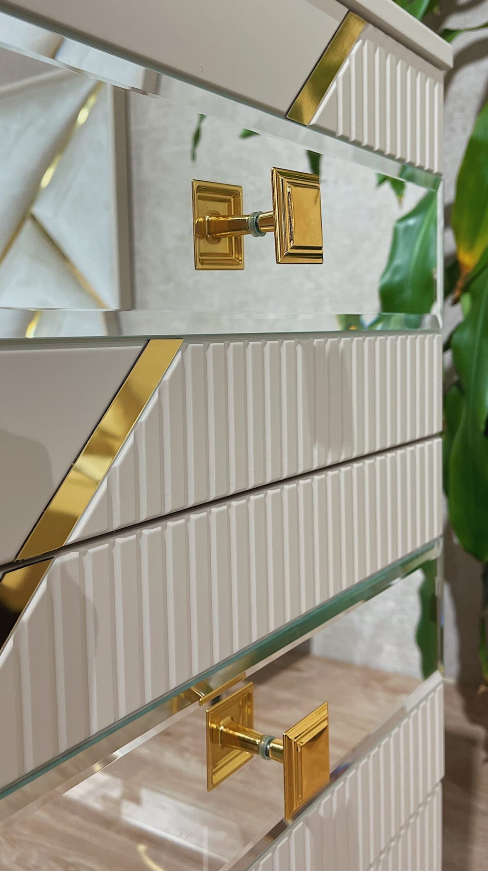 Коллекция “Ализе” 4-х дверная