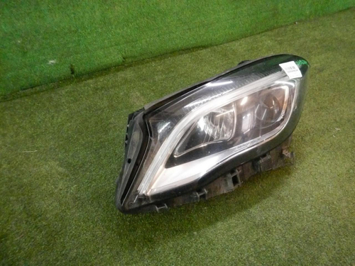 Битая Фара левая Mercedes GLA x156 (2017-2020) LED