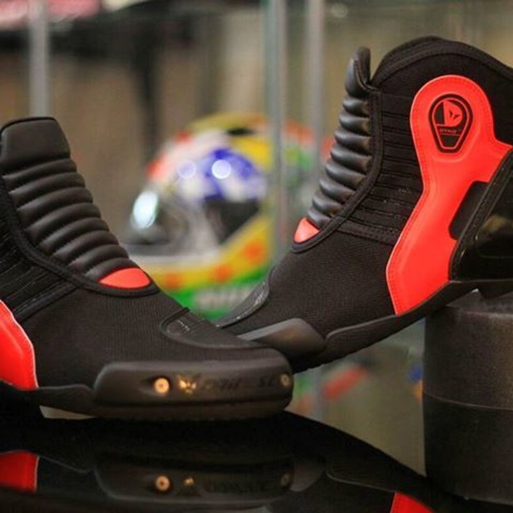 Dyno D1 / Мужские / Черно-красные