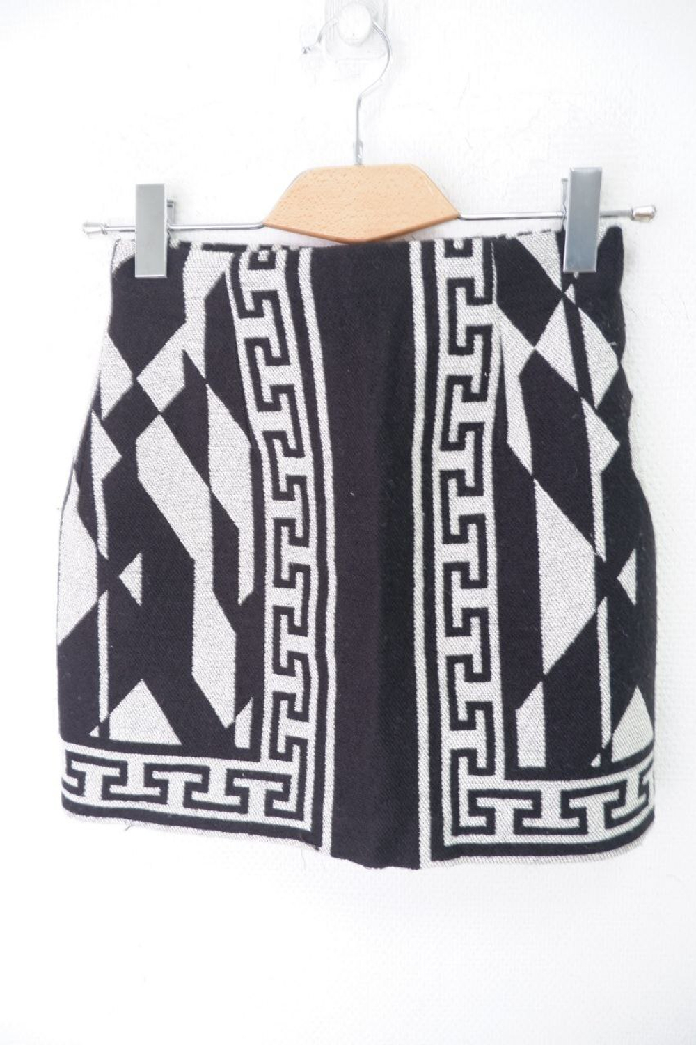 Юбка Zara из вискозы 42 размер