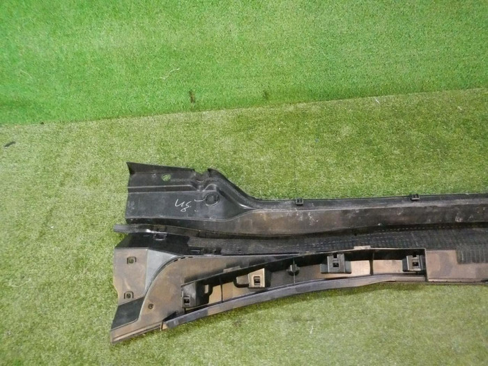 Жабо Lexus UX (2018-н.в.)