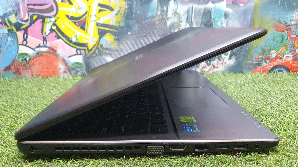 Ноутбук ASUS i3/6Gb