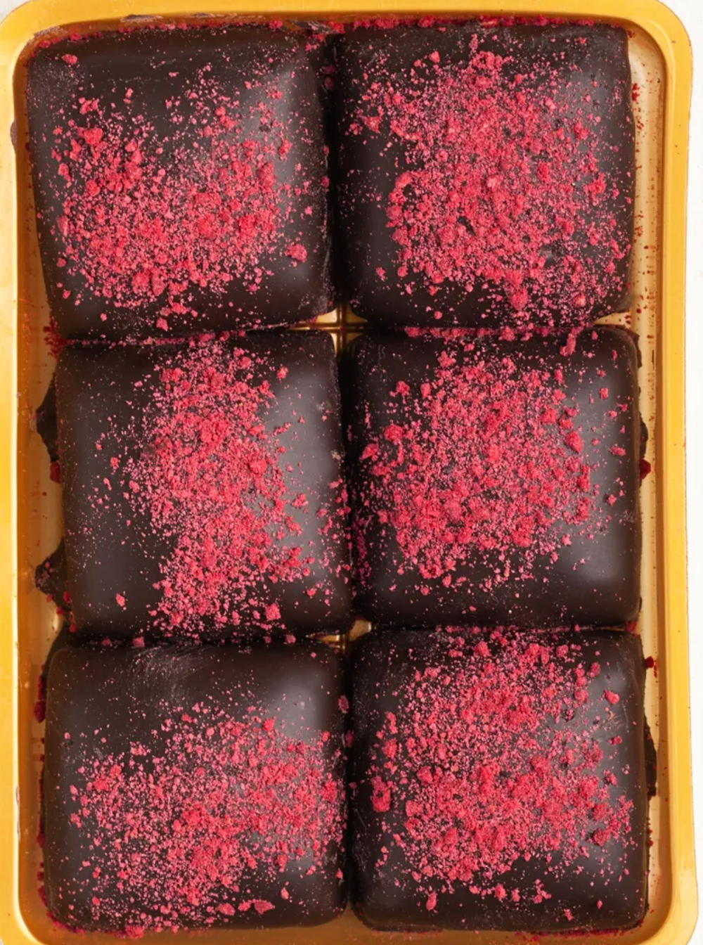 Халва "Pashaoglu" арахисовая со вкусом граната и грецкого ореха в кондитерской глазури 250г