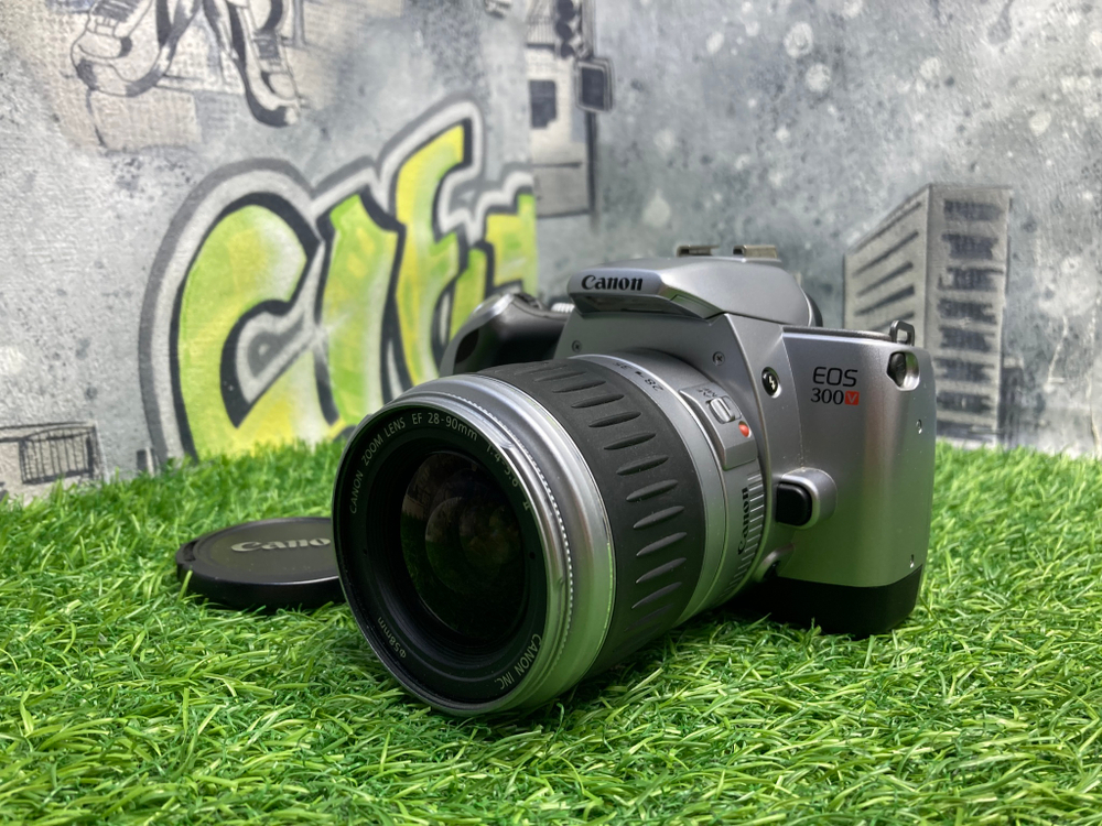 Canon EOS 300v kit EF 28-90mm 4-5.6 II