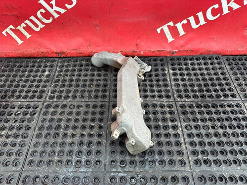 Патрубок системы охлаждения