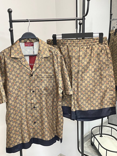 Летний костюм Gucci