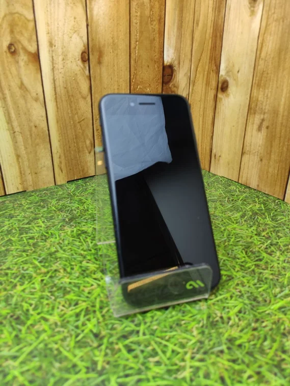 Смартфон Apple Iphone SE2 64Gb Black (Витринный)