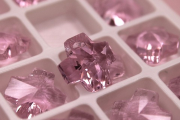 Подвеска крест кристалл 14 мм pink