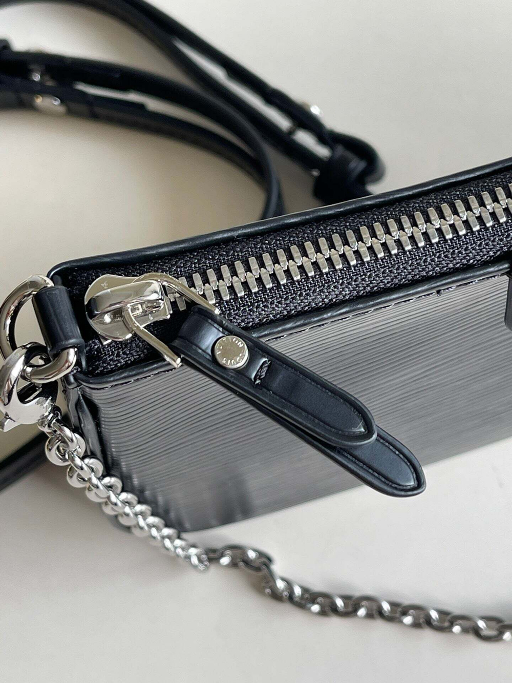 Louis Vuitton Easy Pouch