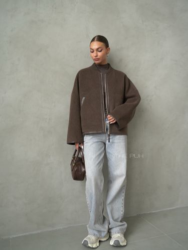 Шоколадный шерстяной бомбер на молнии