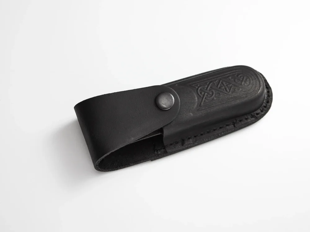 Складной нож "Амур", ламинированная сталь, рукоять черный граб/стабилизированная карельская береза/белый акрил