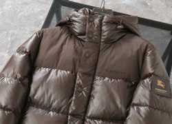 Пуховик Burberry