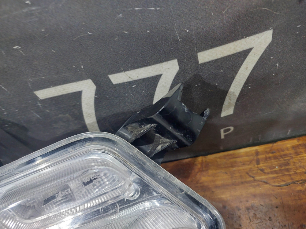 Фара ДХО левая Chery Tiggo 8 22-нв Б/У Оригинал 605000359AA