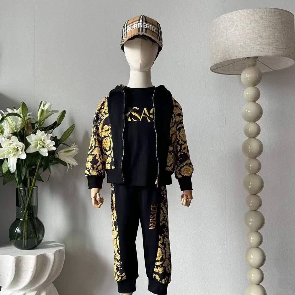 Костюм Versace
